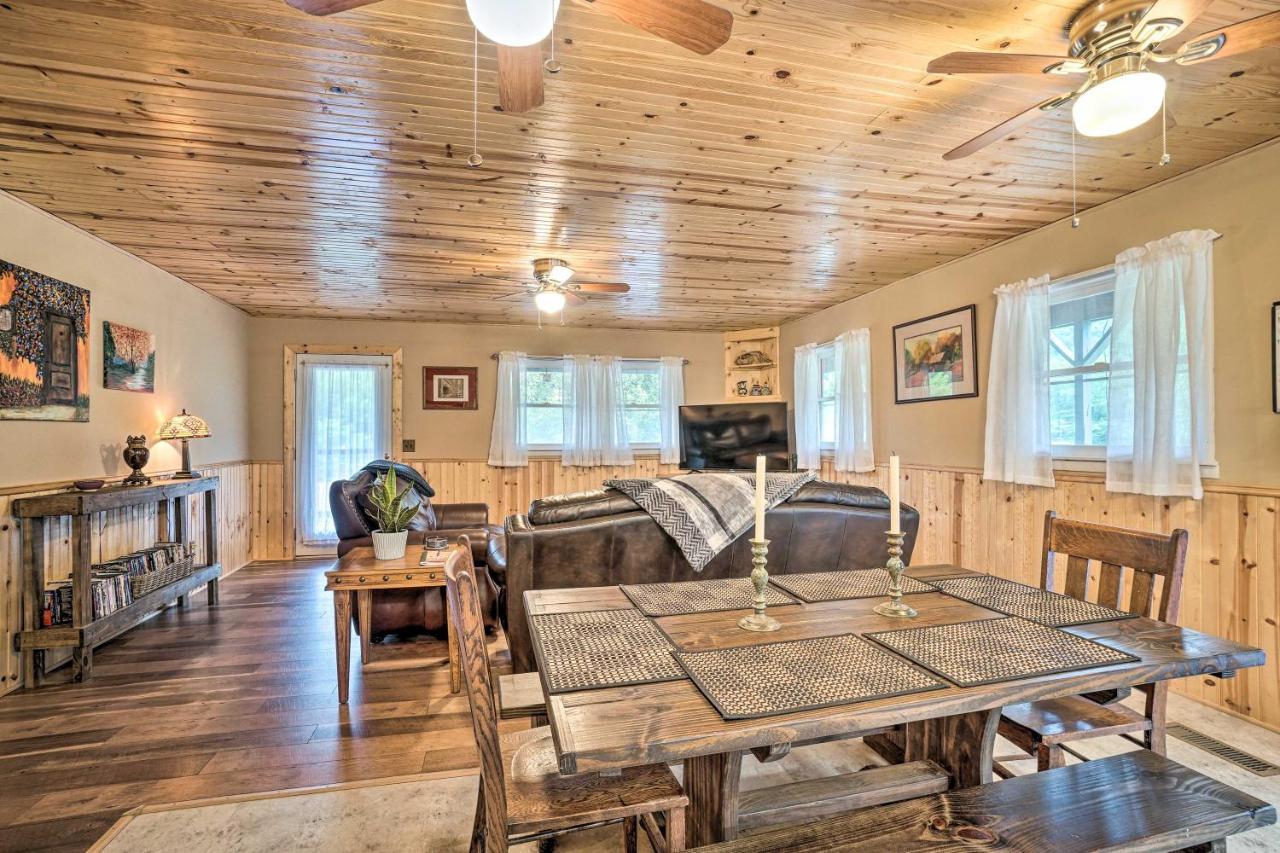 Trinity Oaks Escape With Hot Tub And Fire Pit Villa Clayton Eksteriør bilde