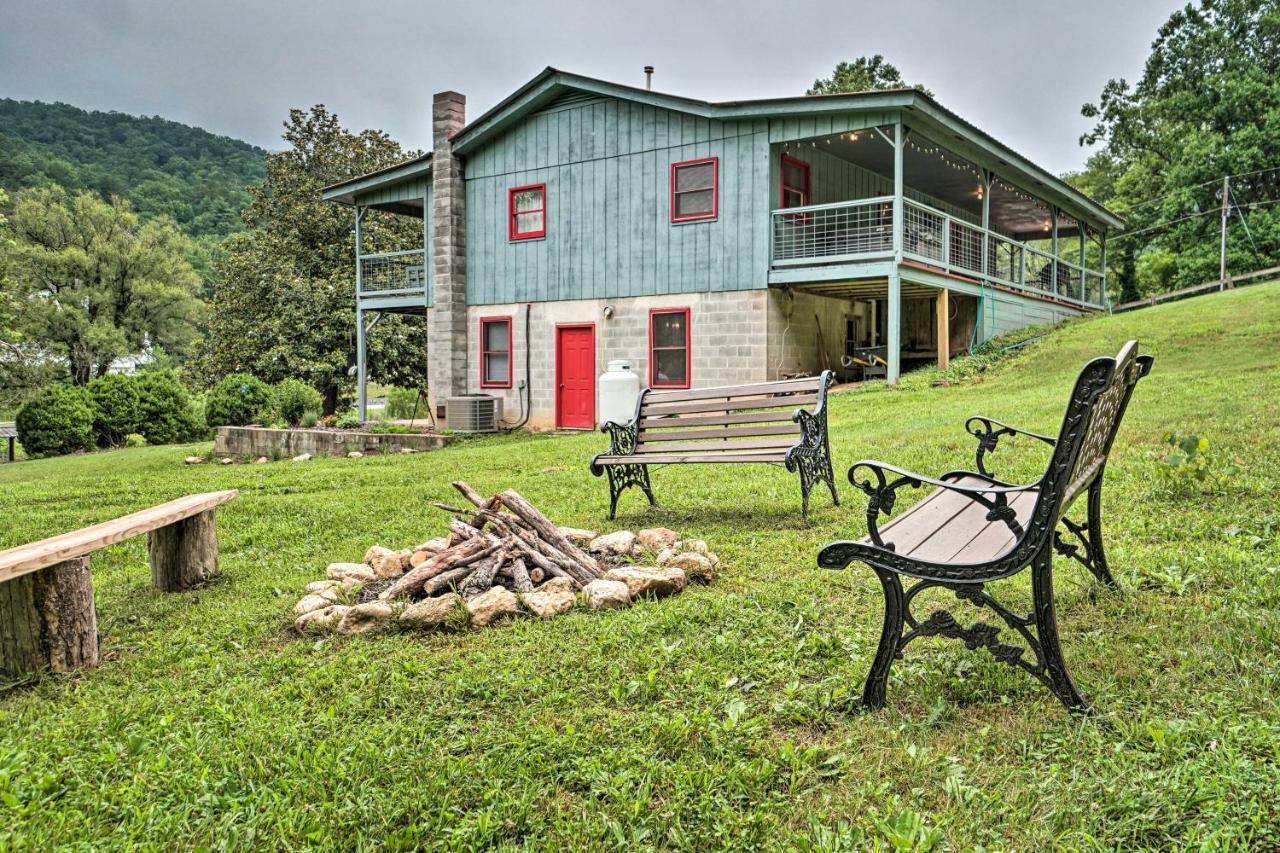 Trinity Oaks Escape With Hot Tub And Fire Pit Villa Clayton Eksteriør bilde