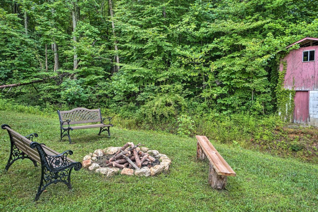 Trinity Oaks Escape With Hot Tub And Fire Pit Villa Clayton Eksteriør bilde