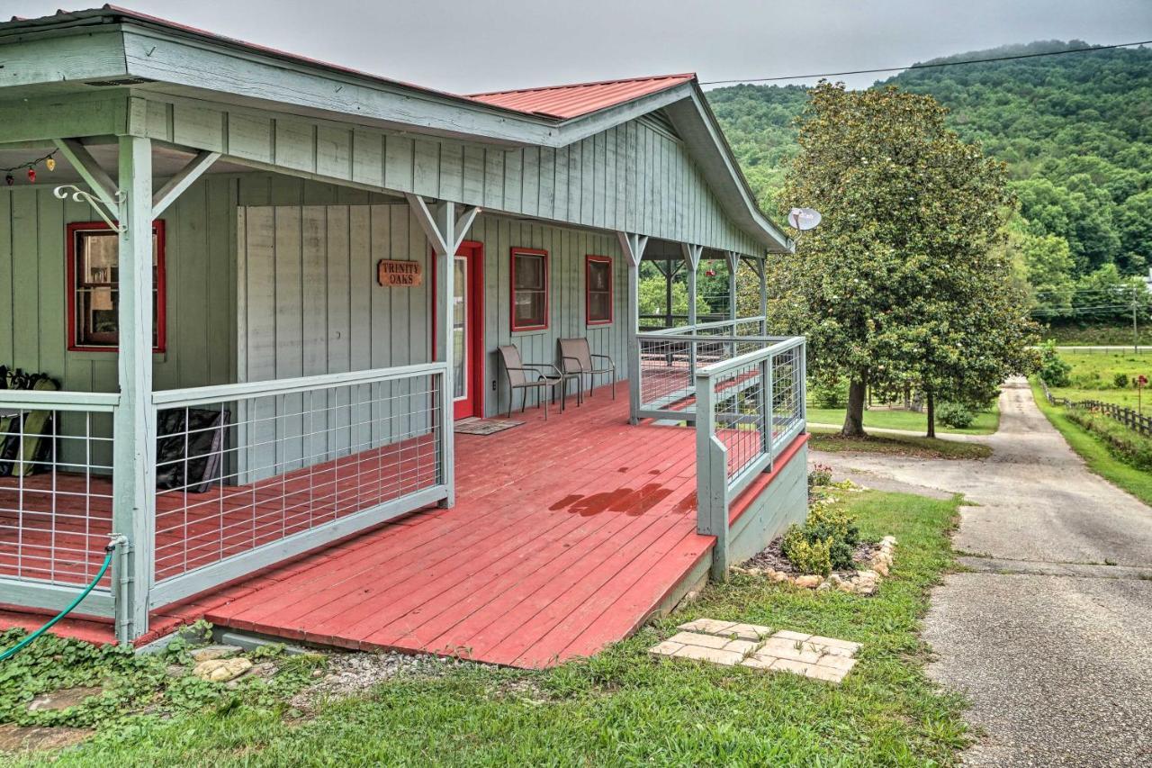 Trinity Oaks Escape With Hot Tub And Fire Pit Villa Clayton Eksteriør bilde
