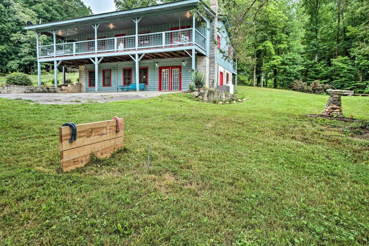 Trinity Oaks Escape With Hot Tub And Fire Pit Villa Clayton Eksteriør bilde