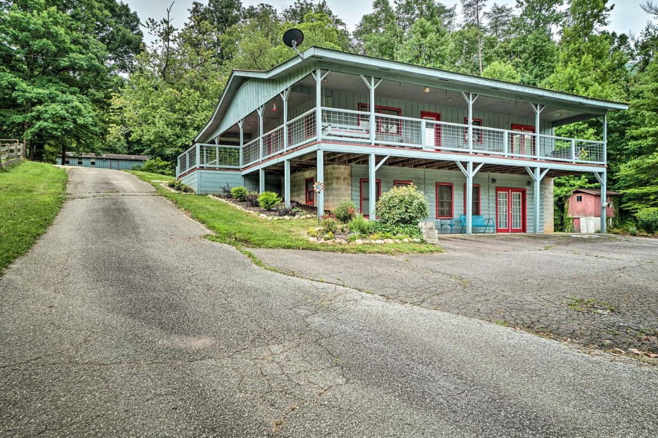 Trinity Oaks Escape With Hot Tub And Fire Pit Villa Clayton Eksteriør bilde