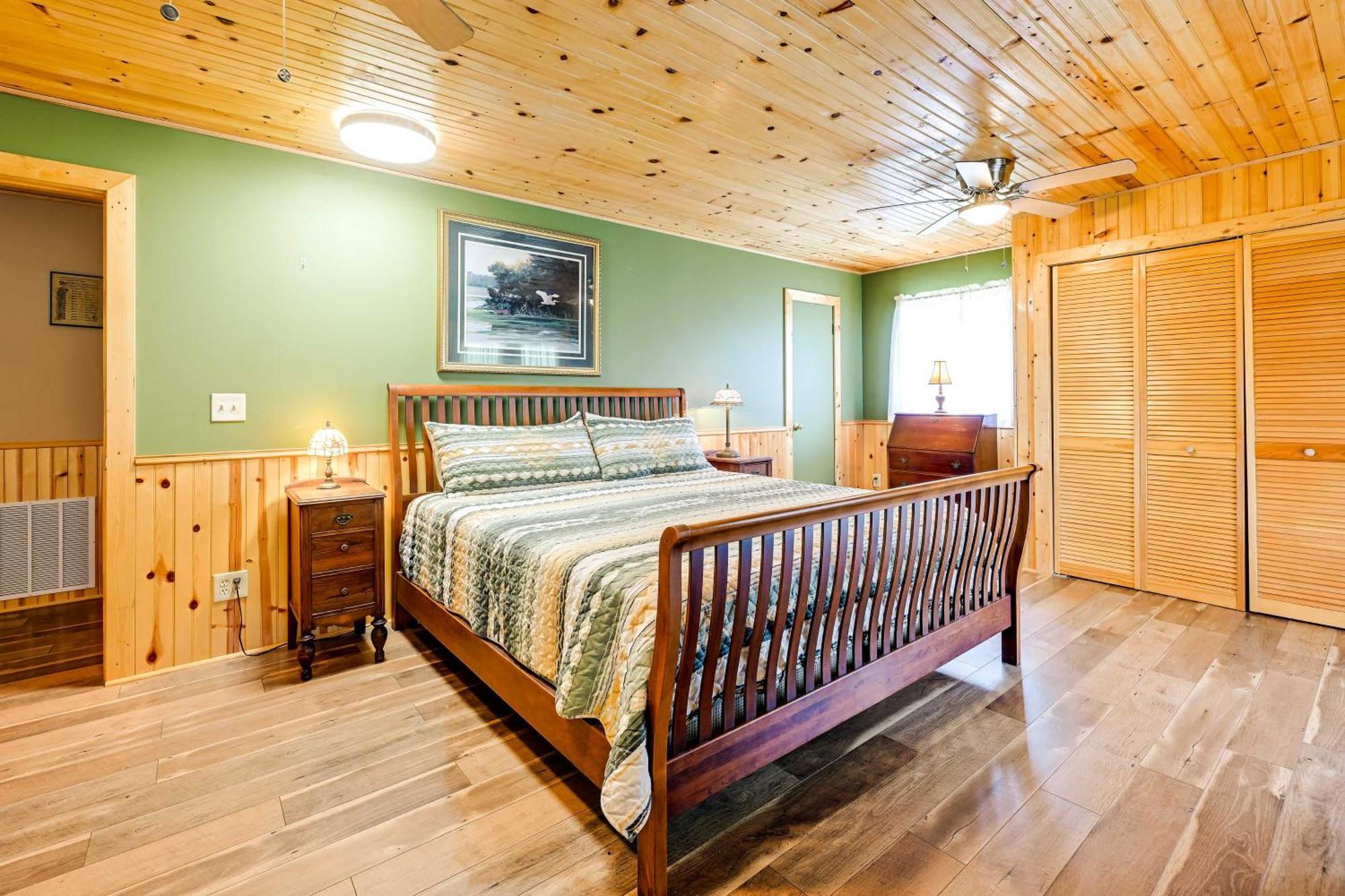Trinity Oaks Escape With Hot Tub And Fire Pit Villa Clayton Eksteriør bilde